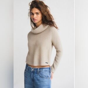 Abercrombie & Fitch Cream Chunky Boucle Knit Cowl Neck Pullover Sweater